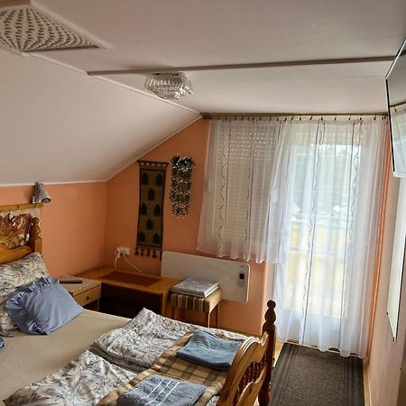 Szabo Apartmanhaz ซาลาคาโรส ภายนอก รูปภาพ