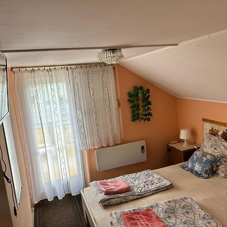Szabo Apartmanhaz ซาลาคาโรส ภายนอก รูปภาพ